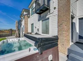 Pasco Condo with Columbia River Views and Hot Tub