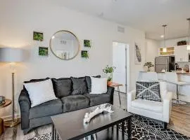 Lake View 2BR 2BA Suite Nr DWTN & NAS w POOL & Gym