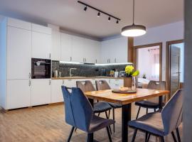 Ada Lake & Family Suite，位于斯拉瓦的酒店