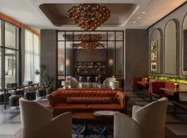 The Tess, Autograph Collection