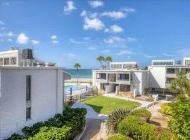 1555 Tarpon Center #B212