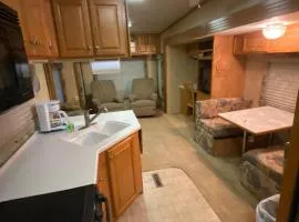 Platte-Camper in Woods w/FirePit & Hot Tub Access