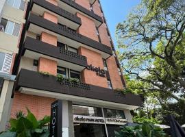 Akela Park Hotel，位于麦德林的酒店