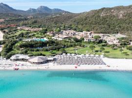 阿比多露酒店，位于罗通多港的酒店