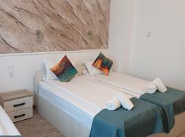 Villa Fogarasi，位于特尔古穆列什的公寓式酒店