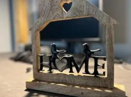 2-Zimmer-Apartment mit Küche und Bad im Landhaus in Ortsrandlage