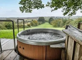 The Hide - Cosy Cabin with hot tub