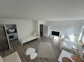 schönes Apartment in Langenfeld，位于Immigrath的酒店