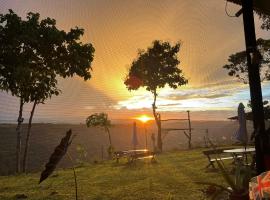 Thrill Playgrounds & Tipi Cafe，位于Libona的酒店