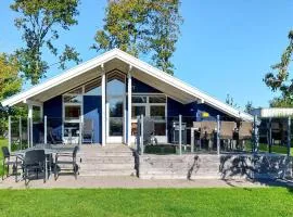 8 person holiday home in Juelsminde-By Traum