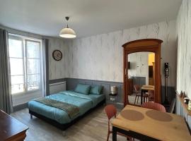 Studio à 2 pas des thermes，位于维泰勒的酒店