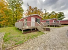 Cozy Cabin Community Pool and Lakefront Beach!