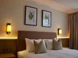 Twin Trees Hotel & Brusna Falls Leisure