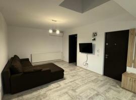 Madona Apartment，位于克拉约瓦的带热水浴缸的酒店