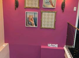 Mana's guest suite，位于列治文山的酒店