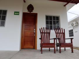 Villa Josefa en Villas Camino Real cerca de las dunas de Chachalacas，位于Ursulo Galván的酒店