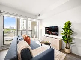 City Living Downtown Retreat Perfect Getaway