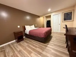 Travelers Motor Lodge