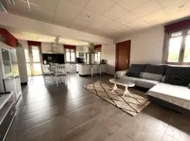 Casa nueva con jardín y wifi en Ribeira Sacra