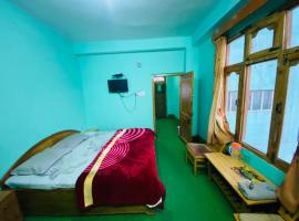 Hotel O Himalaya，位于Chini的酒店