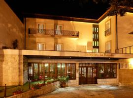 Hotel Brazão，位于Bicas的酒店