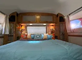 Retro Star-Wagon, Ocean View at Studios