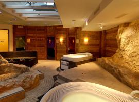Saaserhof Apartments，位于萨斯费的酒店