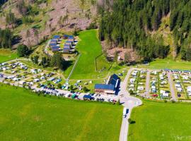 HOCHoben Chalets & Mobilhomes，位于马尔尼茨的酒店