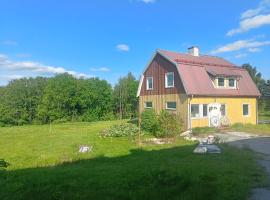 Villa by Ångermanälven in High Coast，位于克拉姆福什的酒店