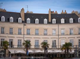 Hôtel l'Hermine - Vannes Port de plaisance，位于瓦讷的酒店