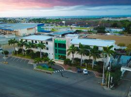 Aquamarina Hotel，位于曼塔的酒店