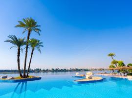Jolie Ville Hotel & Spa Kings Island Luxor，位于卢克索的带泳池的酒店