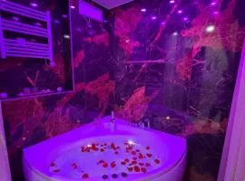 L'Écrin Secret Romantic Love Room & Private Spa