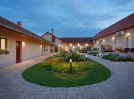 Magister Apartmanház，位于Cserépfalu的酒店