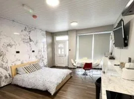 OYO Welsh Holiday Accommodation - Modern Stay