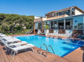 Best Western Plus Hôtel la Rade，位于卡西斯的酒店