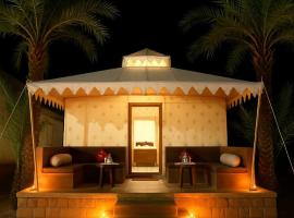 Desert Popular Resort & Camp，位于斋沙默尔的海滩酒店