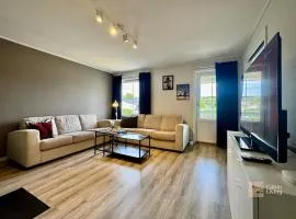 Seaside apartment 2 balconies & sea view Grimstad