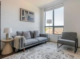 Blueground Newtonville fitness center nr Crystal Lake BOS-1239