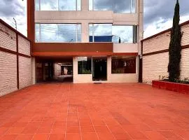 Hotel Quitus Airport