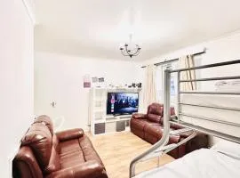 Extra king size room spacious