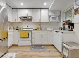 Cool & Private 3BR 3BA Near Airport Strong AC