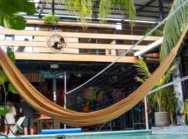 Surf Town Hostel，位于南圣胡安的酒店
