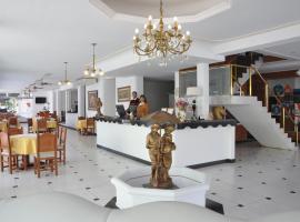 Hotel De Las Artes，位于特尔马斯德里奥翁多的酒店