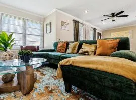 Cozy home close to it ALL