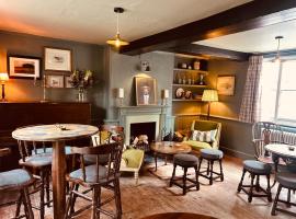 The Eight Bells Inn, Bolney，位于Bolney的酒店