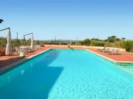 3 Bedroom Pet Friendly Home In Arezzo