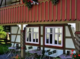 Caf&eacute; im Hof- Bed & Breakfast，位于Streufdorf的浪漫度假酒店