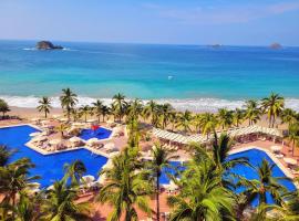 Barcel&oacute; Ixtapa - All Inclusive，位于伊斯塔帕的带热水浴缸的酒店
