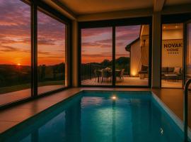 Novak Home - Luxury villa with indoor pool & sauna，位于Štrigova的酒店